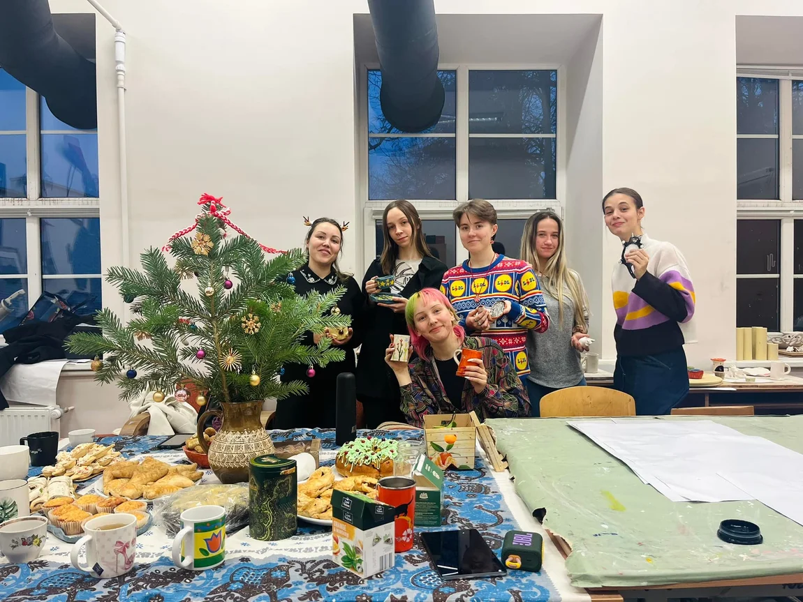 Kalėdinė keramika – dovanų ir jaukumo laikas 2 kaledinė keramikos pamoka