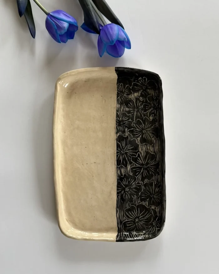 keramikos spalvota lėkštė